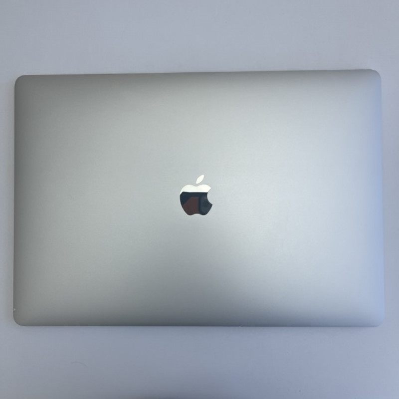 MacBook Pro 15 2019 Silver I7 2.6ghz 32/512